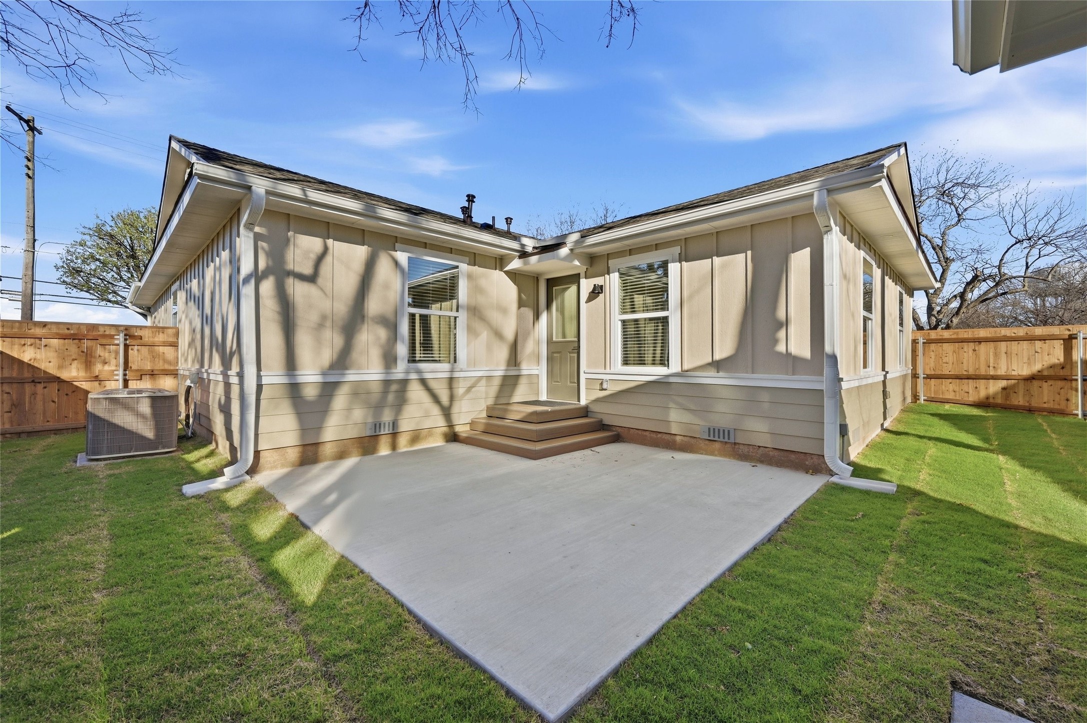 1921 N Woods Street Sherman TX 75092