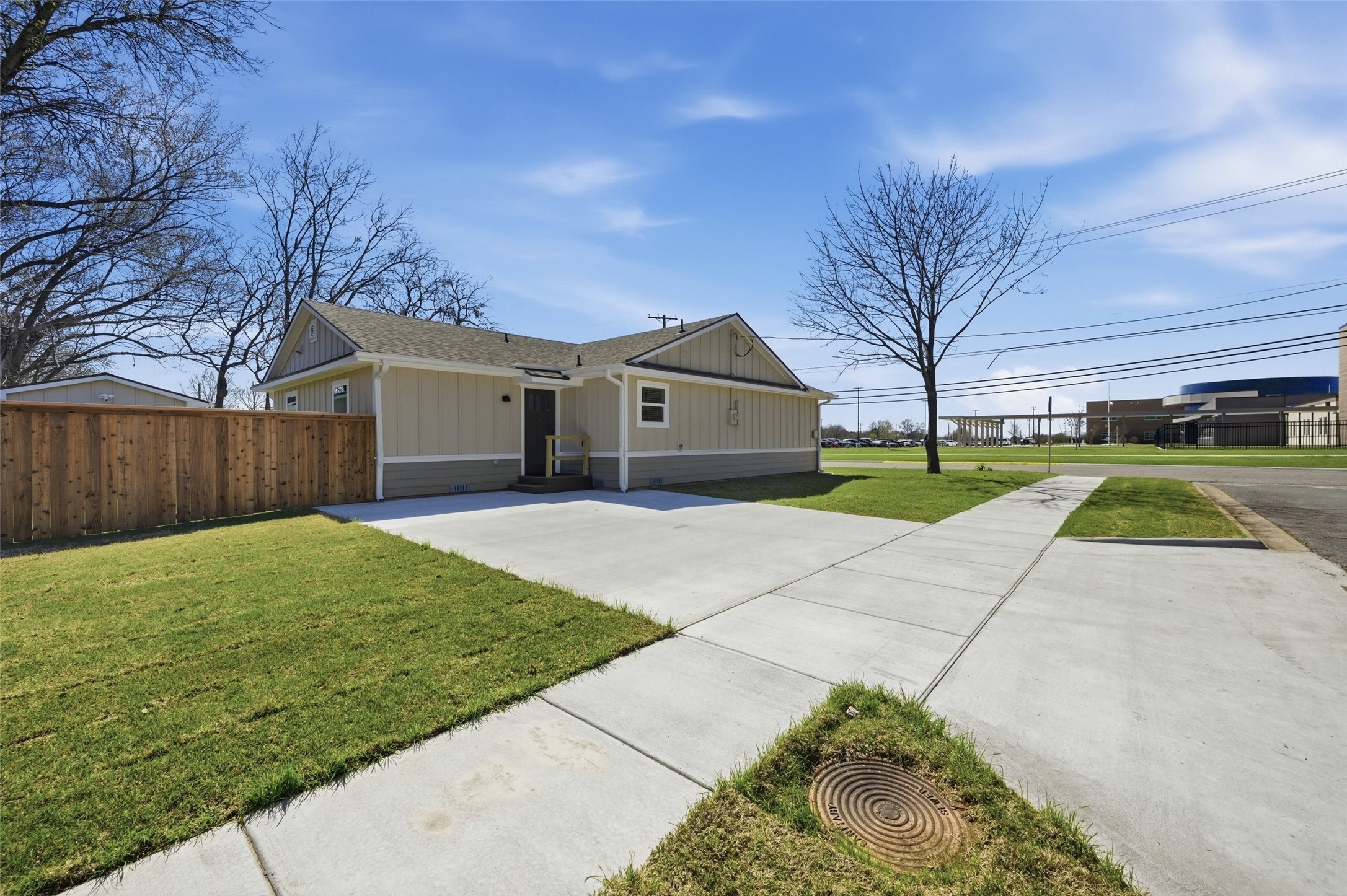 1921 N Woods Street Sherman TX 75092