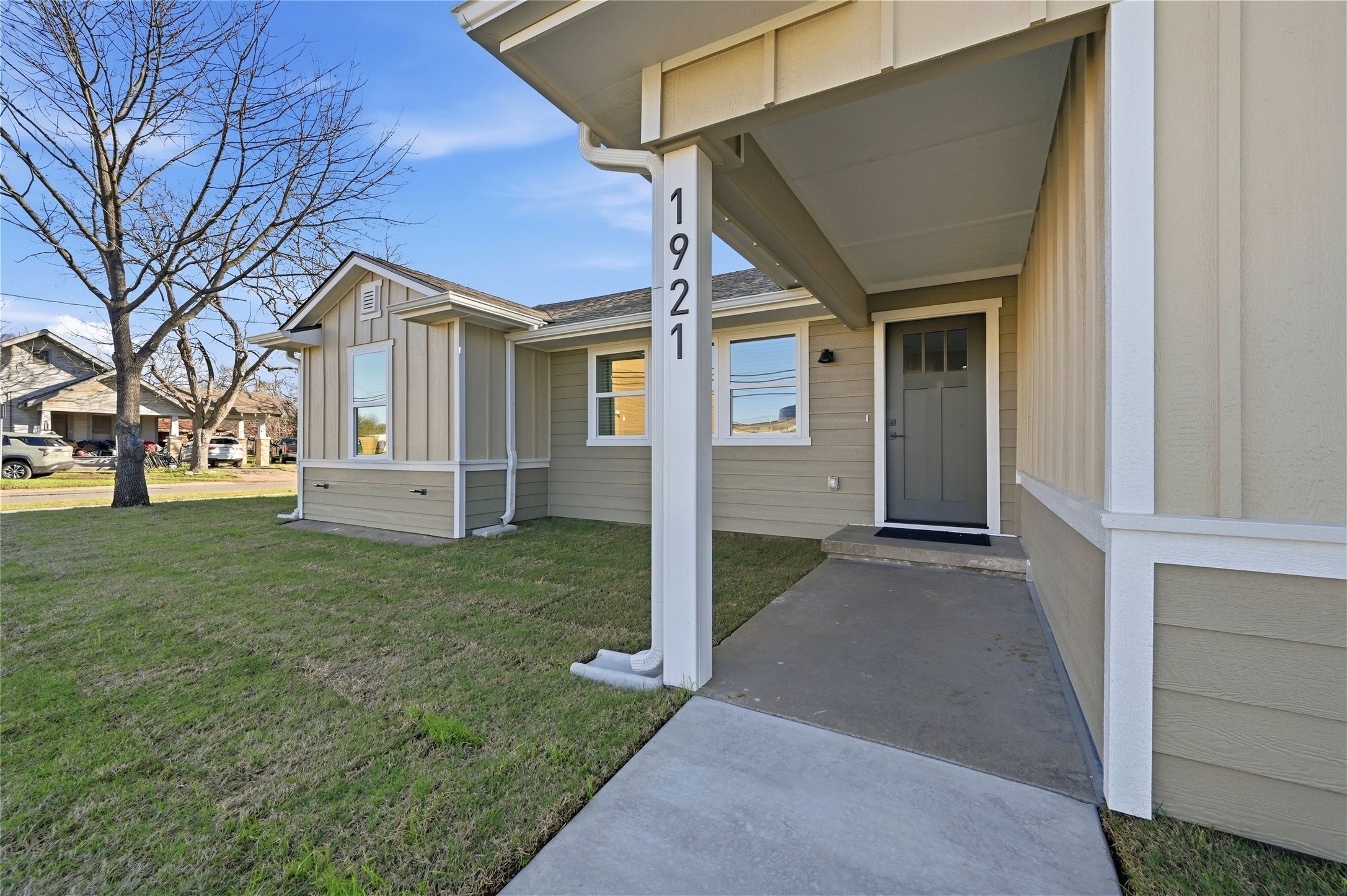 1921 N Woods Street Sherman TX 75092