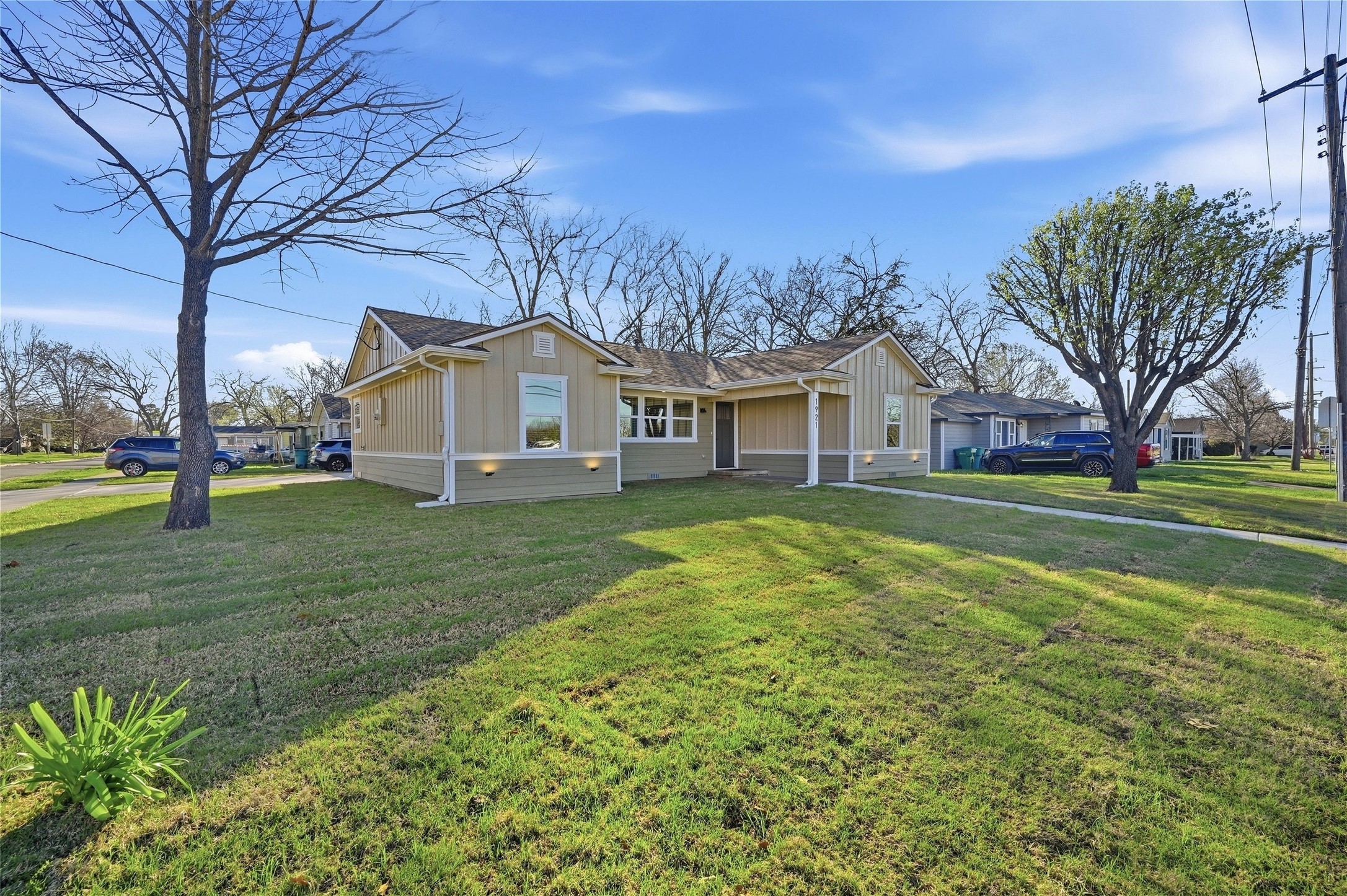 1921 N Woods Street Sherman TX 75092