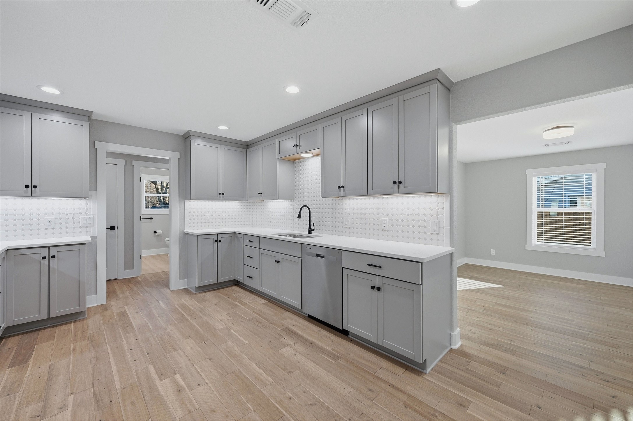 1921 N Woods Street Sherman TX 75092