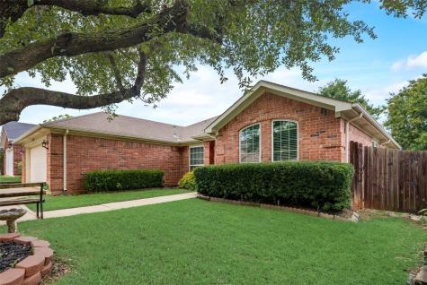 2209 Green Stone Drive Arlington TX 76001