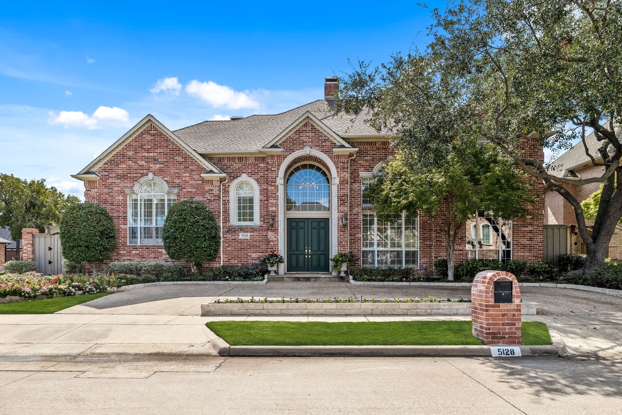 5128 Scarborough Lane Dallas TX 75287