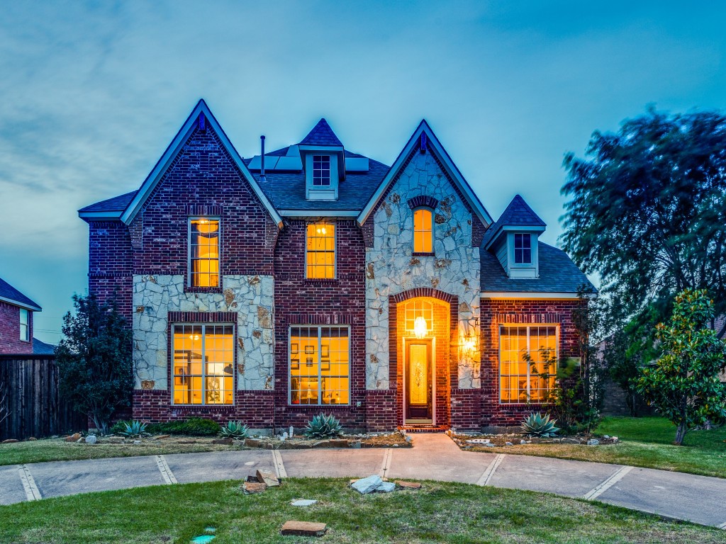 1613 Skyline Drive Garland TX 75043