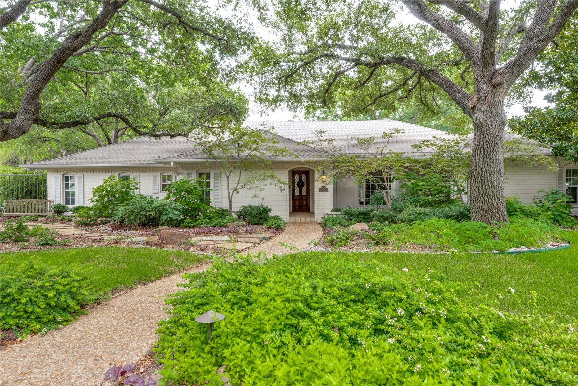 10560 Les Jardins Drive Dallas TX 75229