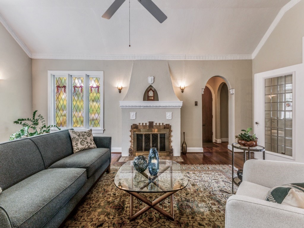 1107 Clermont Avenue Dallas TX 75223
