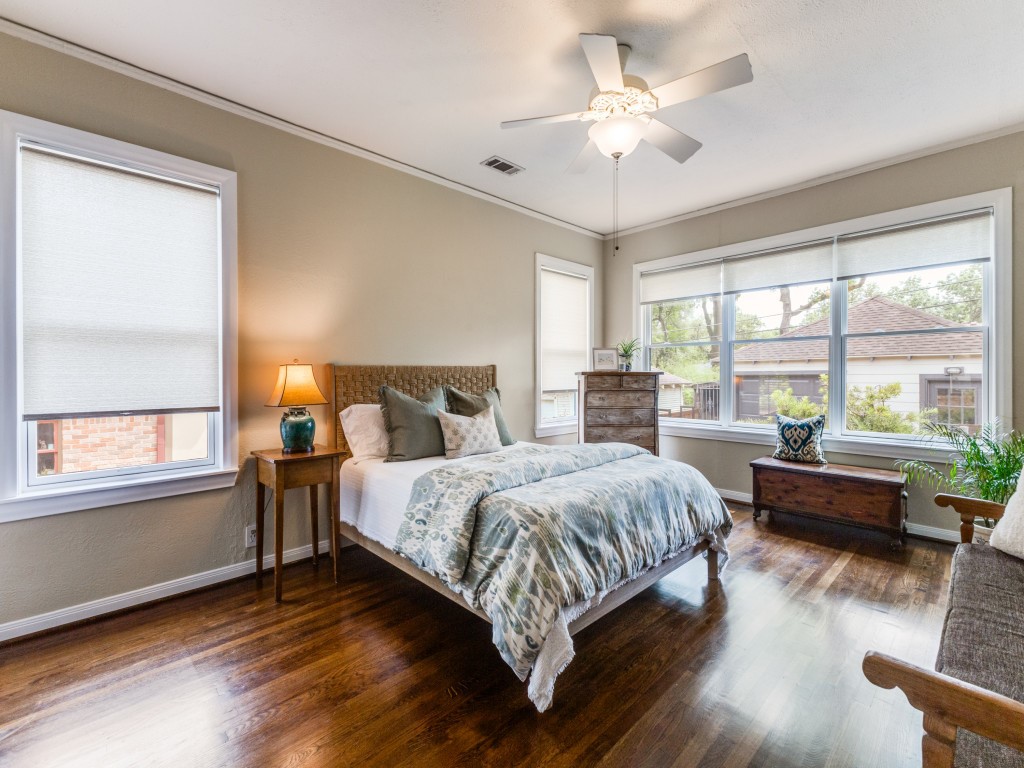 1107 Clermont Avenue Dallas TX 75223