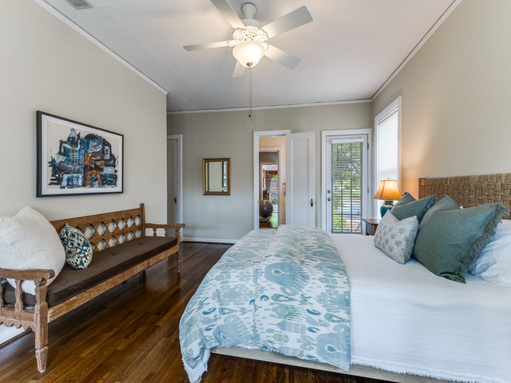 1107 Clermont Avenue Dallas TX 75223