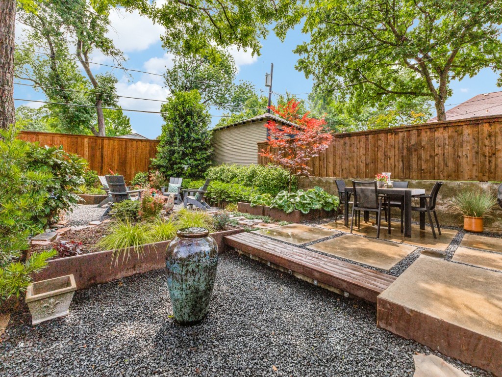 1107 Clermont Avenue Dallas TX 75223
