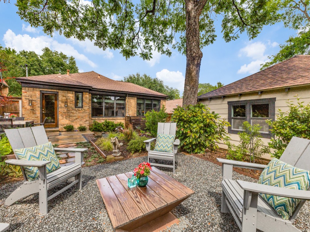 1107 Clermont Avenue Dallas TX 75223