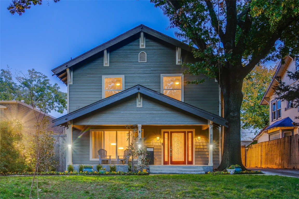 828 Elsbeth Street Dallas TX 75208