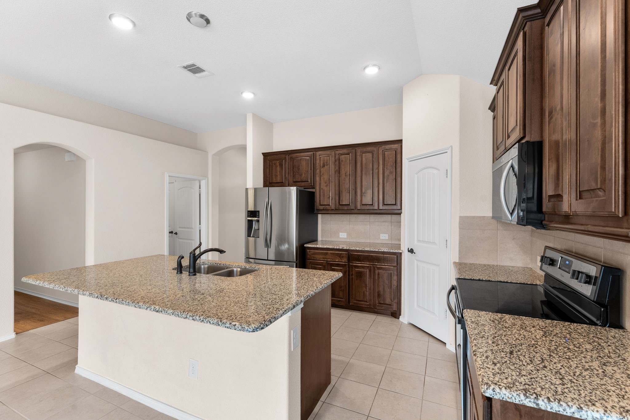 2120 Blakely Court Fort Worth TX 76134