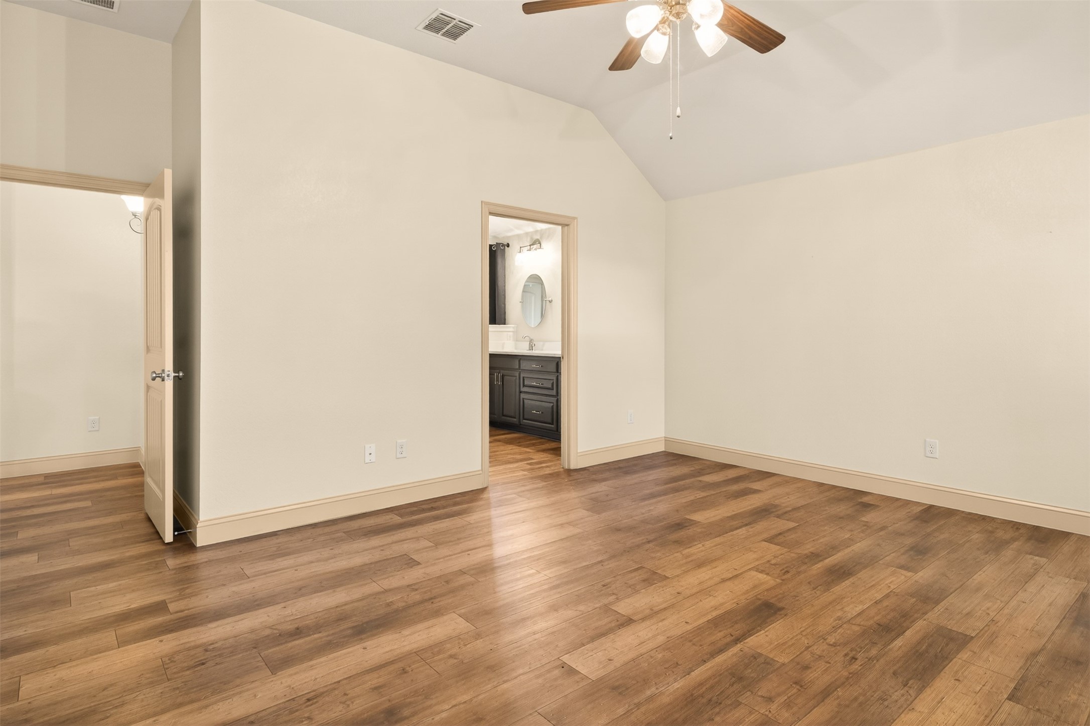 3916 Palomino Drive Benbrook TX 76116
