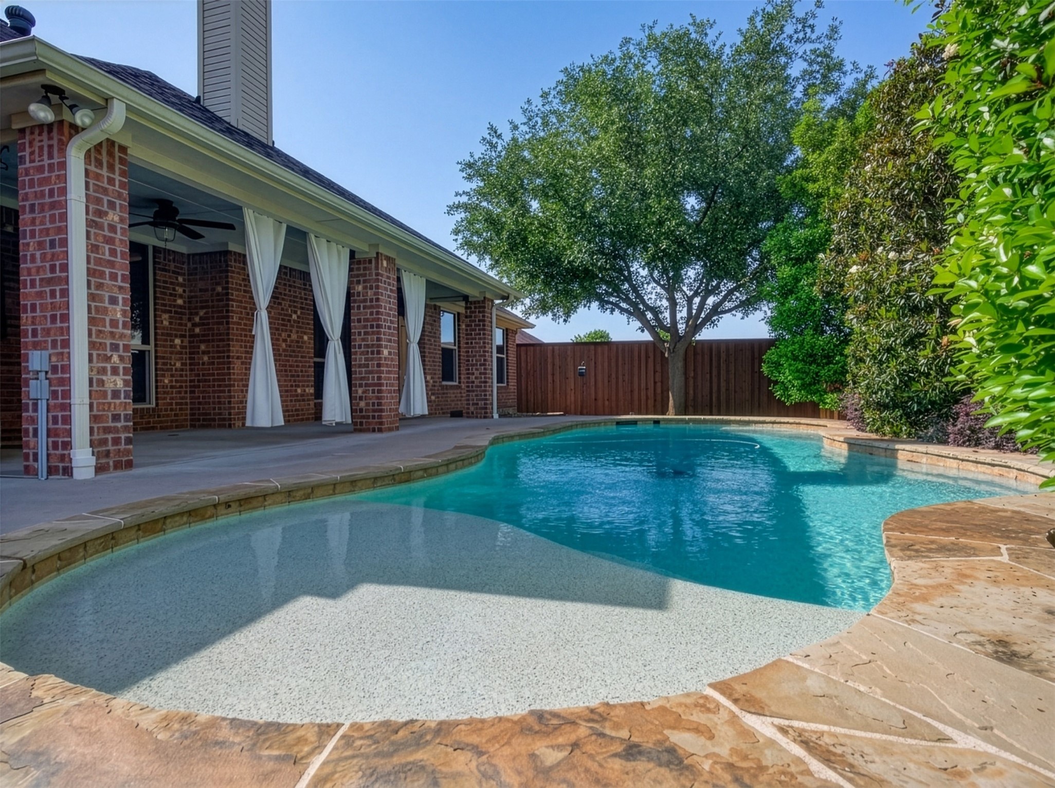 3916 Palomino Drive Benbrook TX 76116