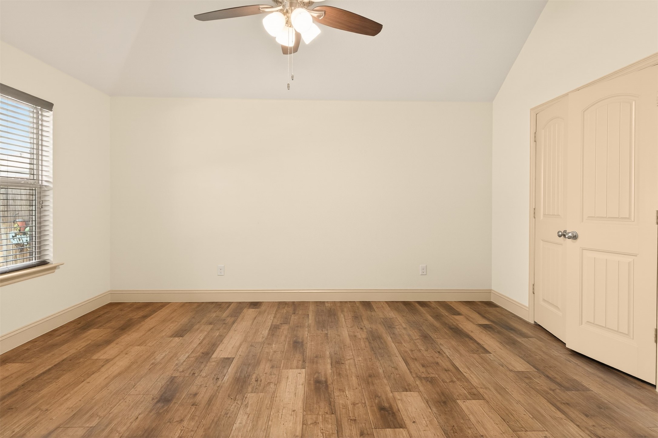 3916 Palomino Drive Benbrook TX 76116