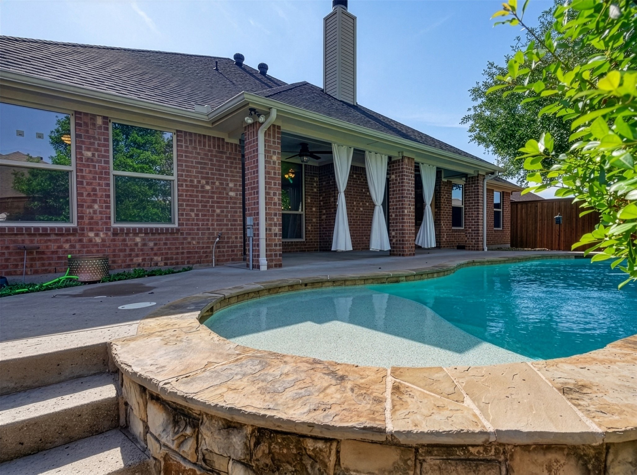 3916 Palomino Drive Benbrook TX 76116