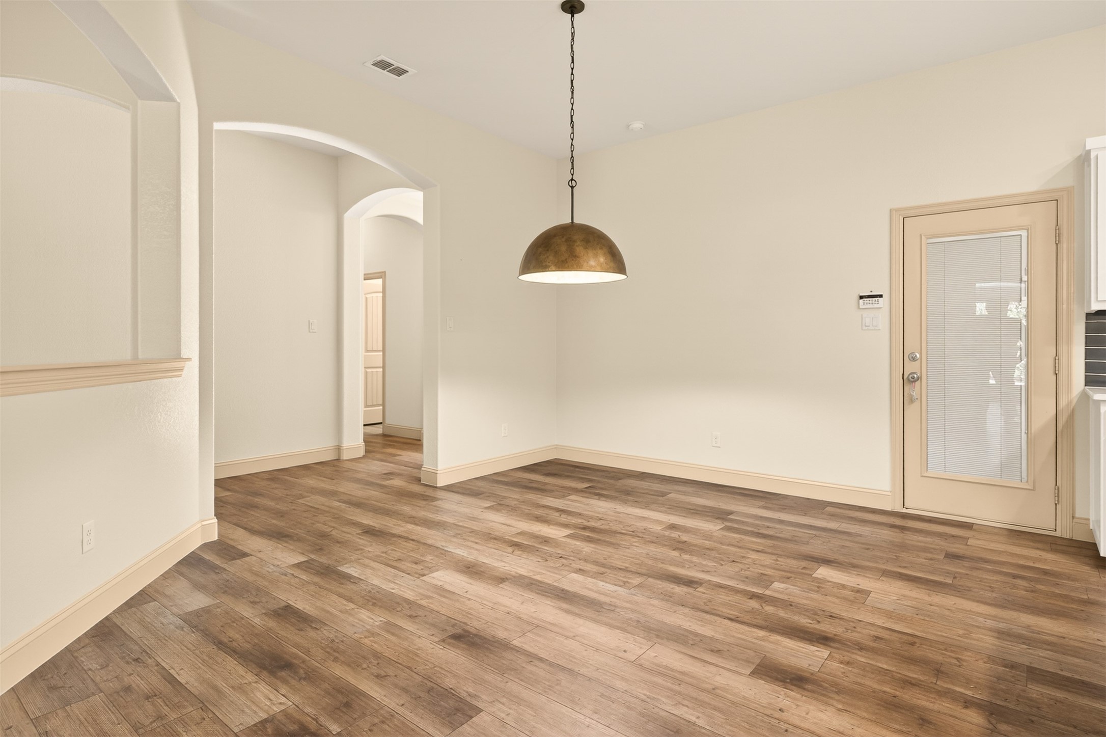 3916 Palomino Drive Benbrook TX 76116