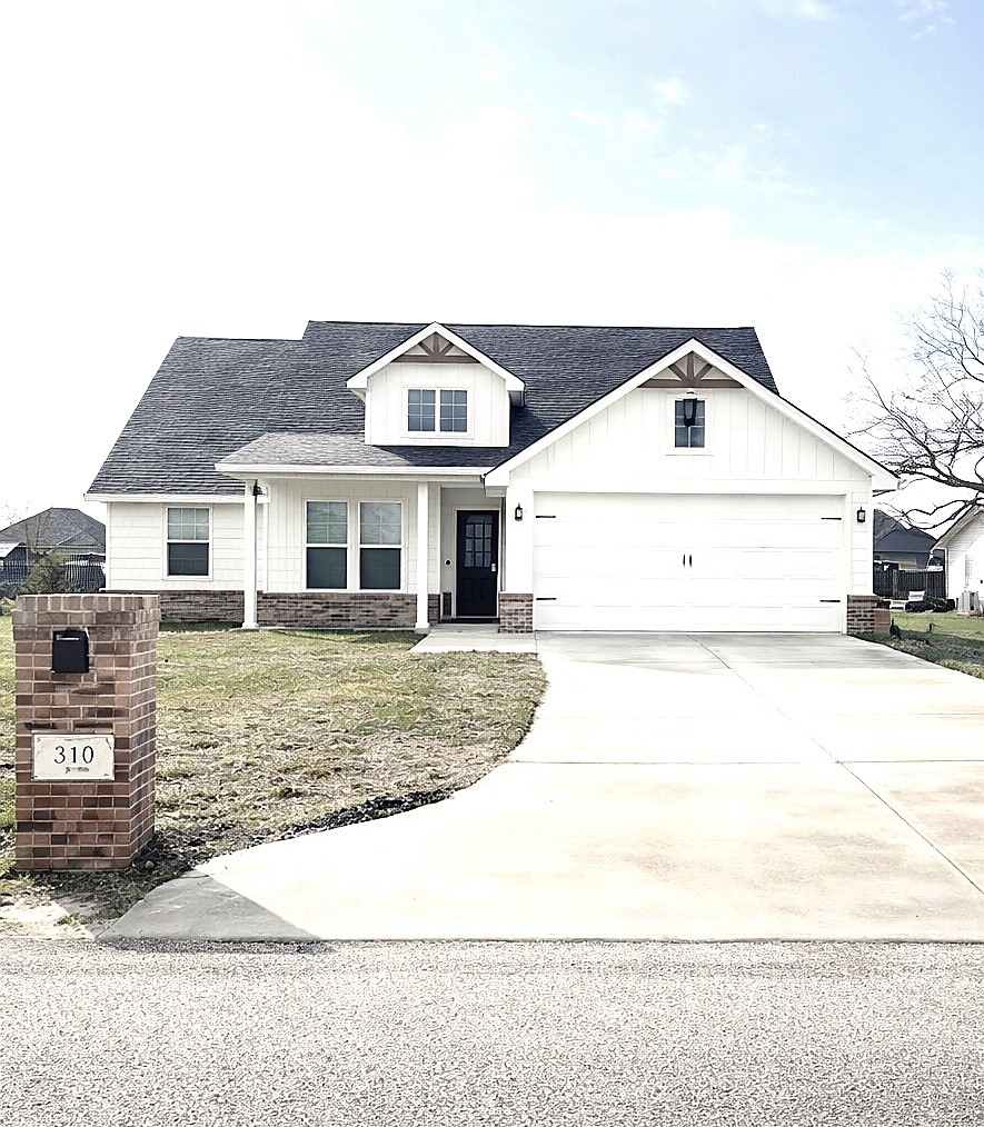 310 W Tate Street Robinson TX 76706