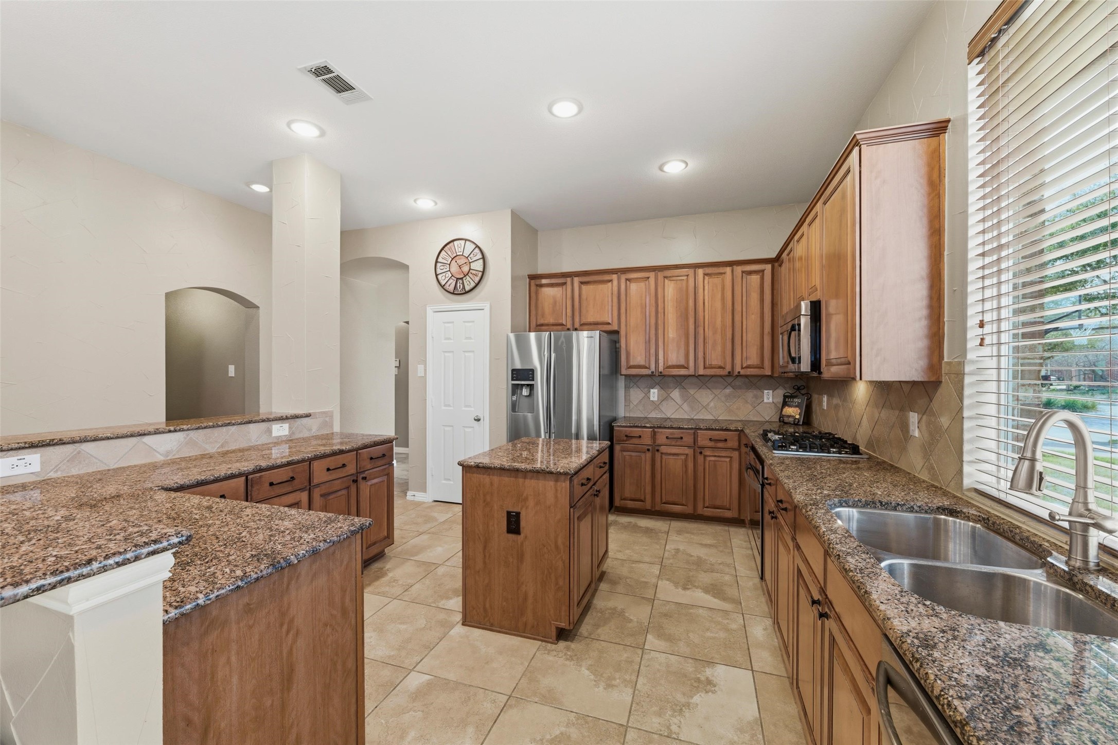 1211 Golf Club Drive Lantana TX 76226