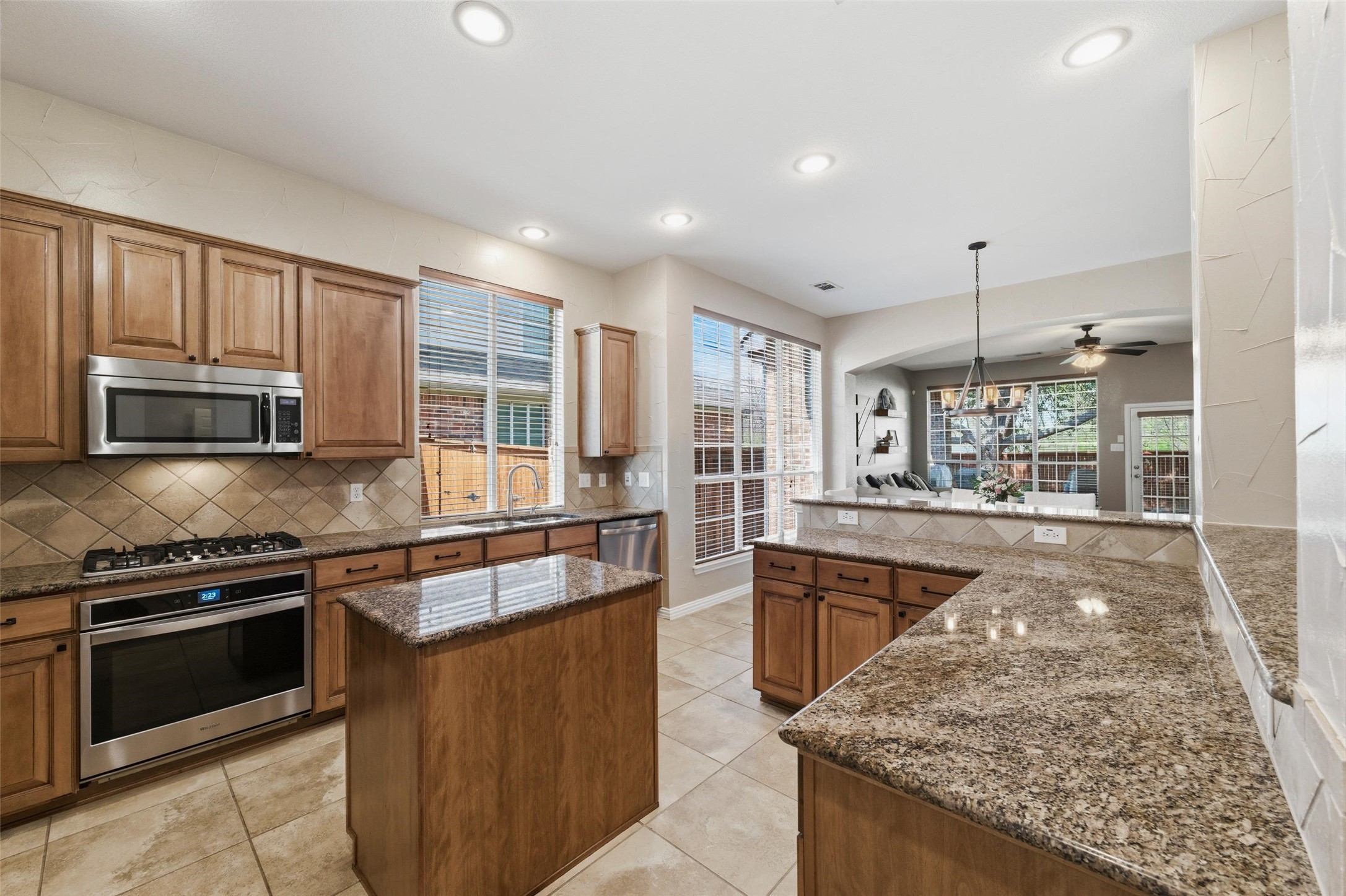1211 Golf Club Drive Lantana TX 76226