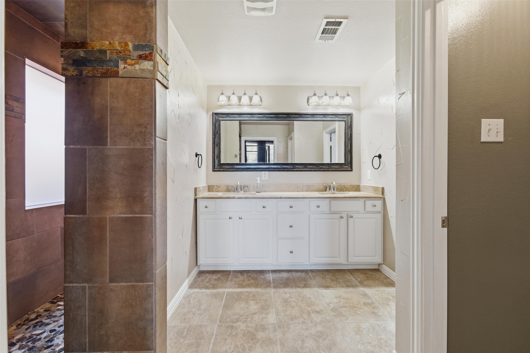1211 Golf Club Drive Lantana TX 76226