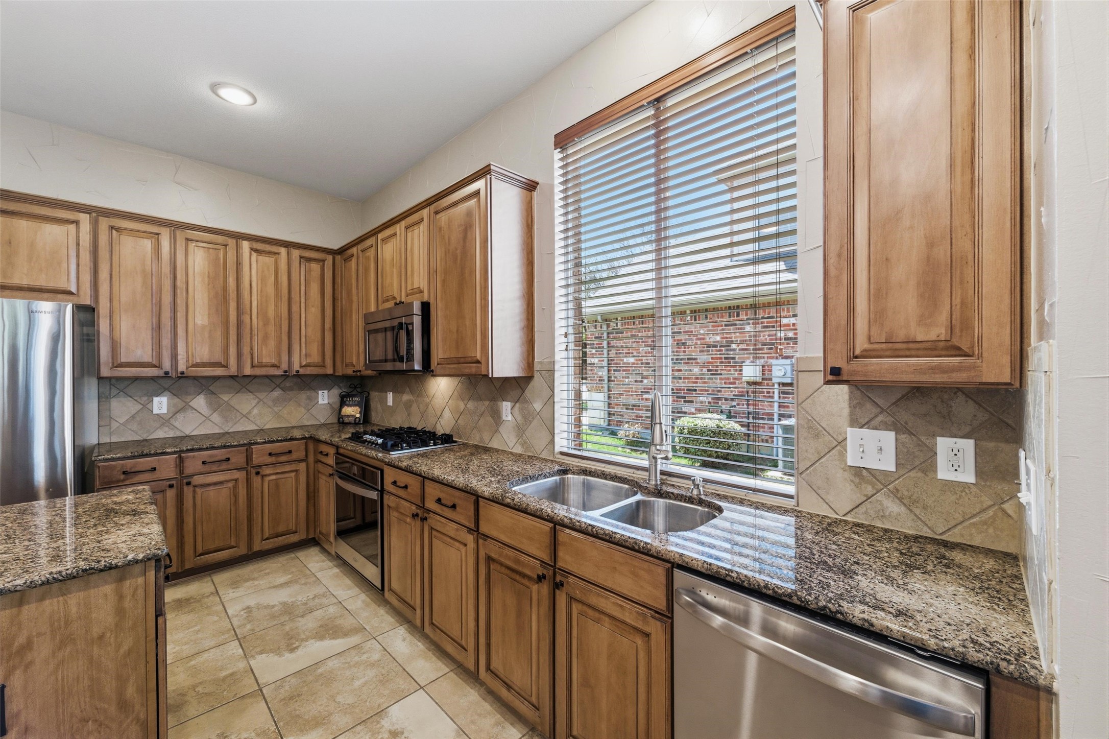 1211 Golf Club Drive Lantana TX 76226