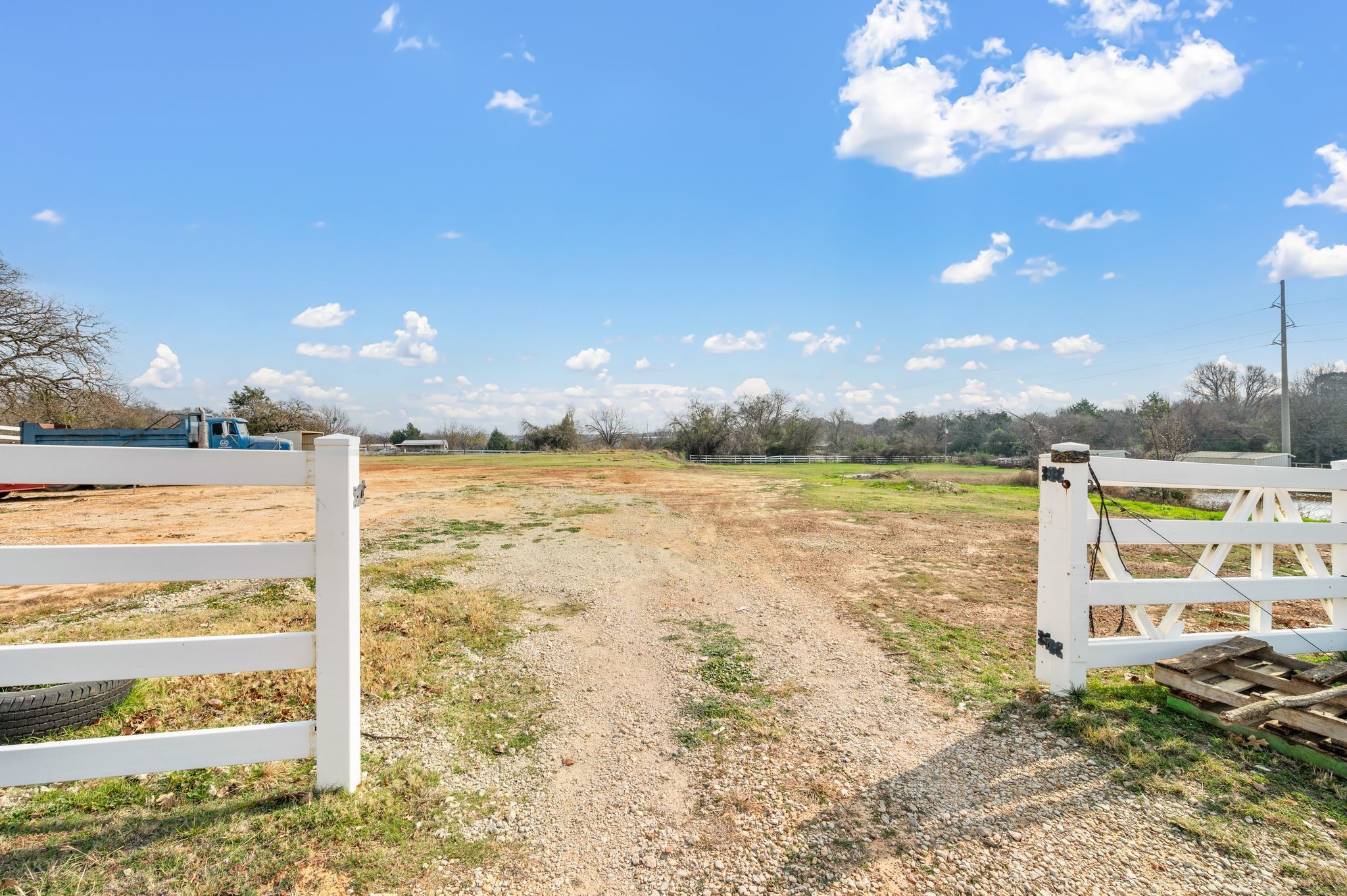 7260 Hudson Cemetery Road Mansfield TX 76063