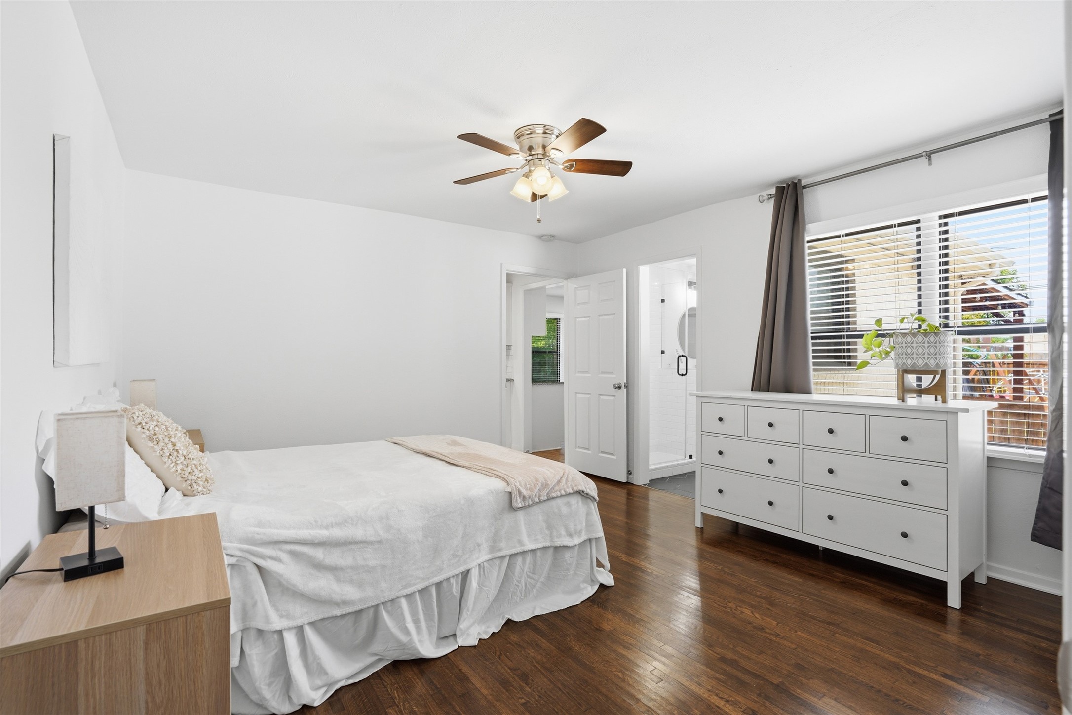 5600 Dennis Avenue Fort Worth TX 76114