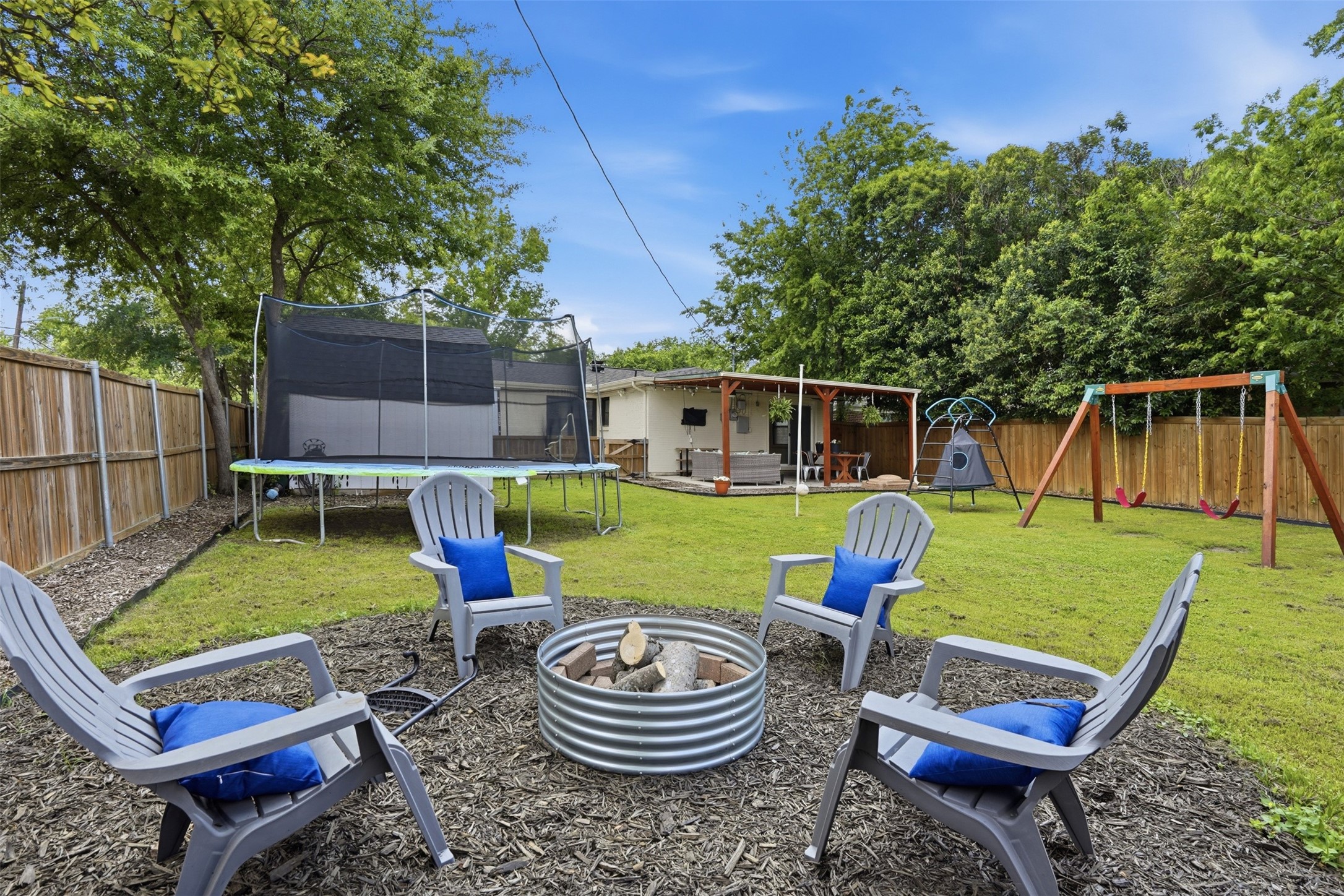 5600 Dennis Avenue Fort Worth TX 76114