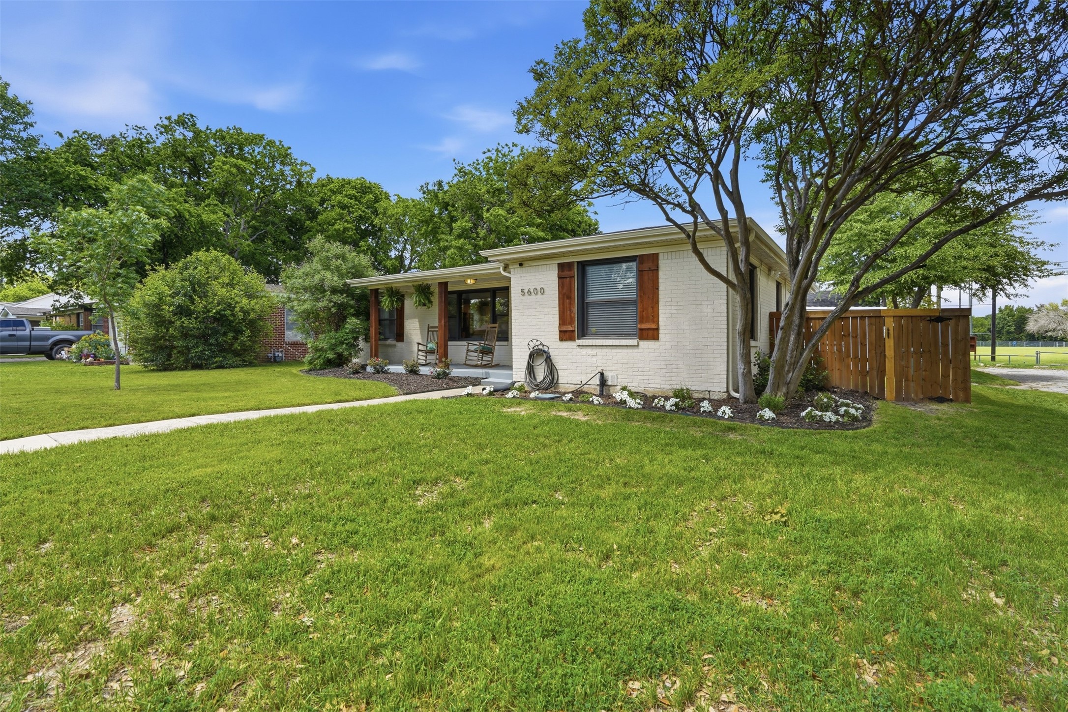 5600 Dennis Avenue Fort Worth TX 76114