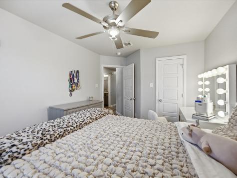 617 County Road 3341 Paradise TX 76073