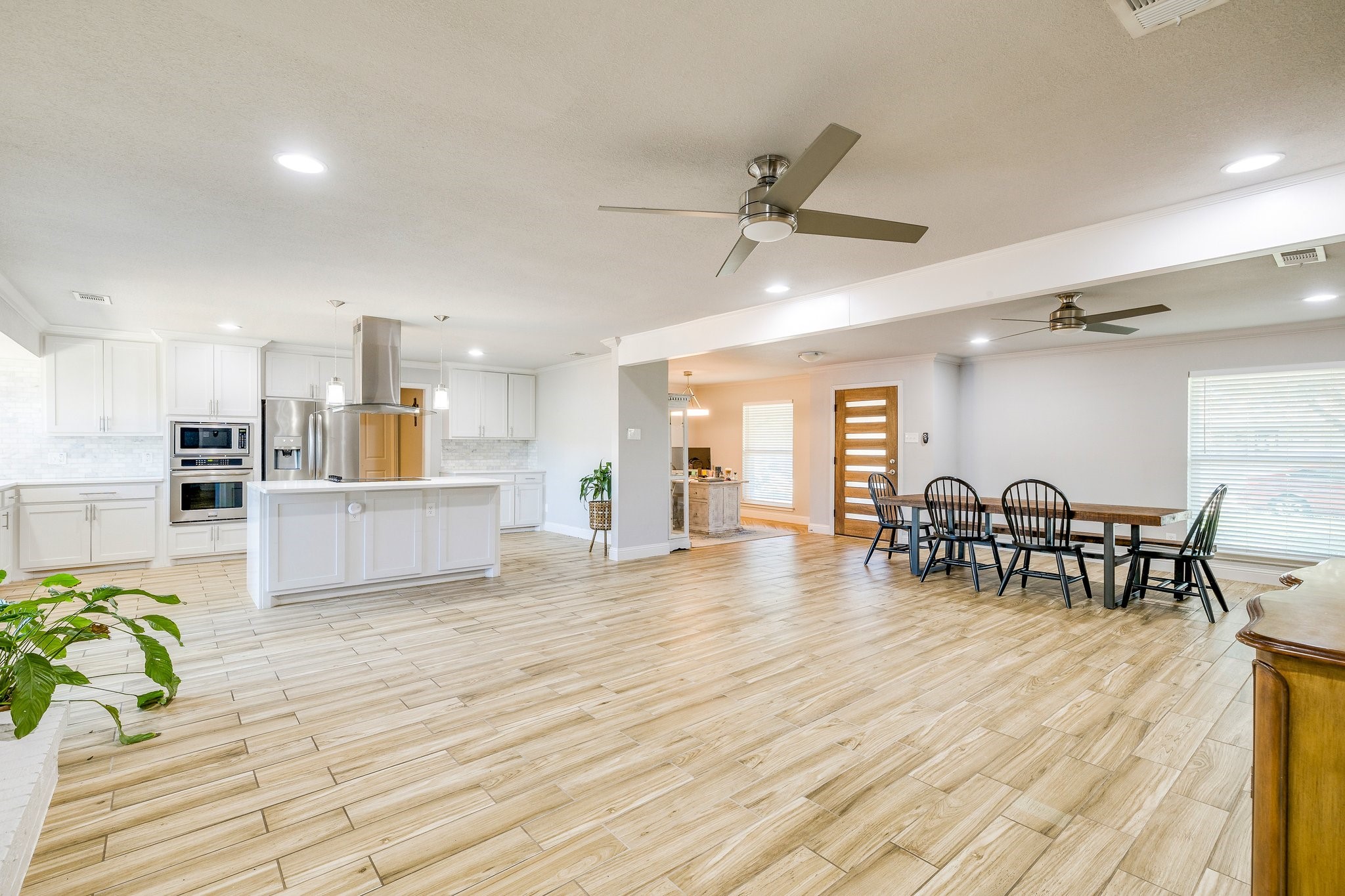 13147 Rosser Road Farmers Branch TX 75244