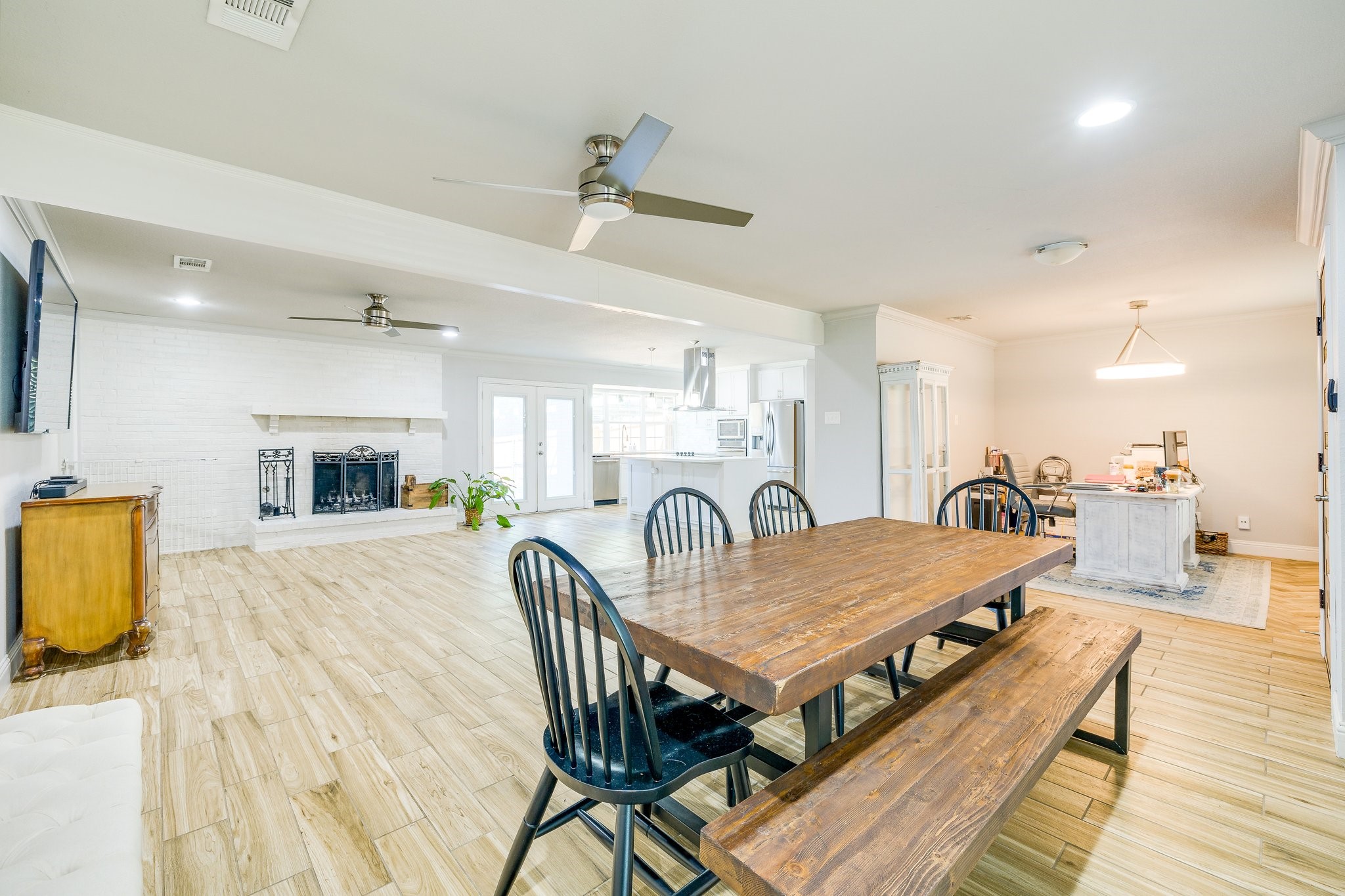 13147 Rosser Road Farmers Branch TX 75244