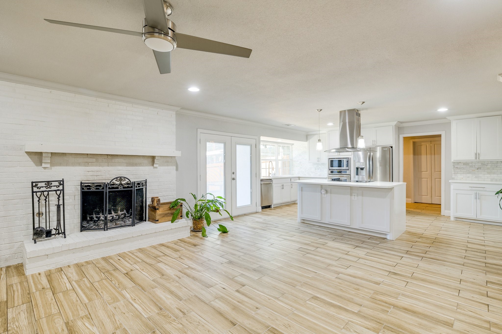 13147 Rosser Road Farmers Branch TX 75244