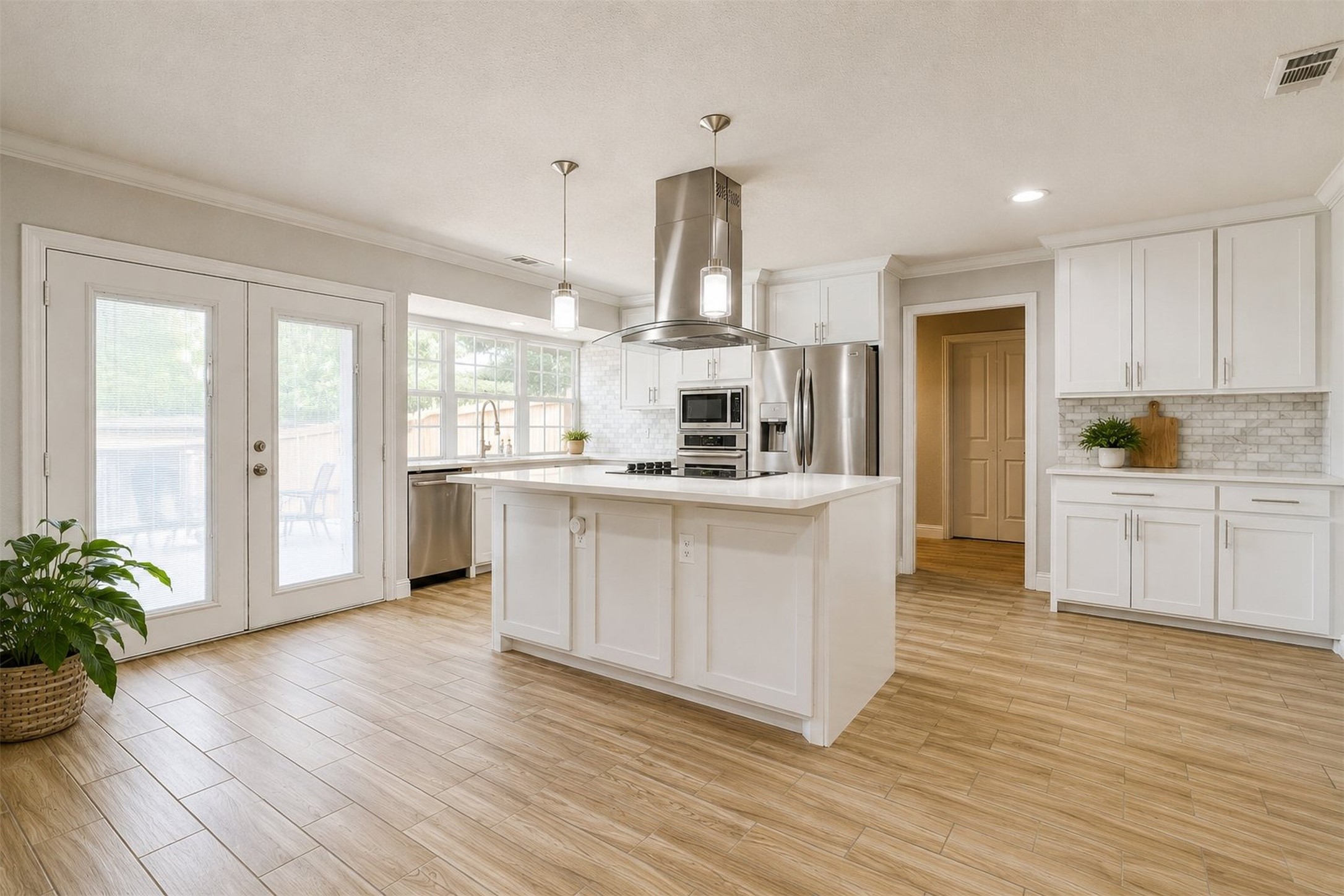 13147 Rosser Road Farmers Branch TX 75244