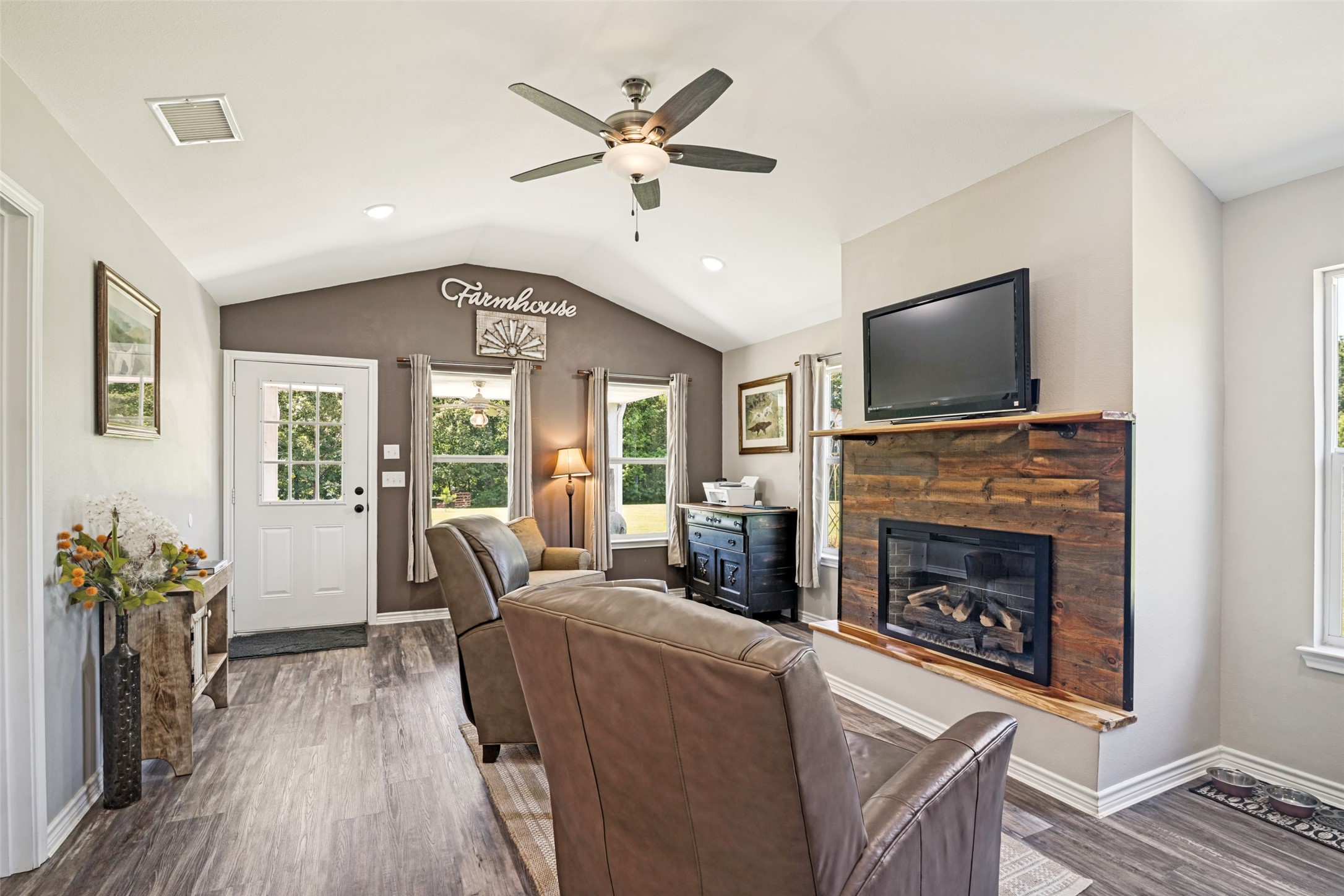 134 County Road 2749 Mineola TX 75773