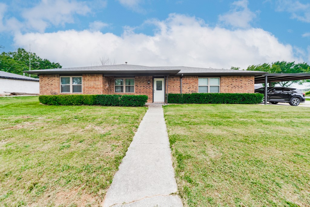 251 Alicia Street Bowie TX 76230