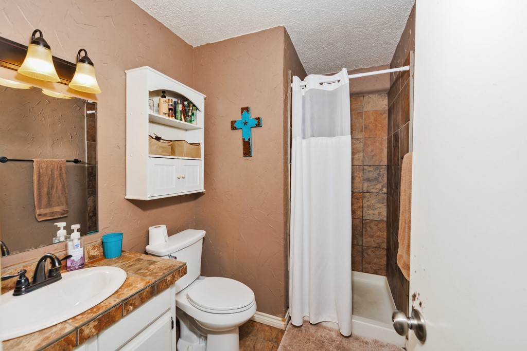 251 Alicia Street Bowie TX 76230