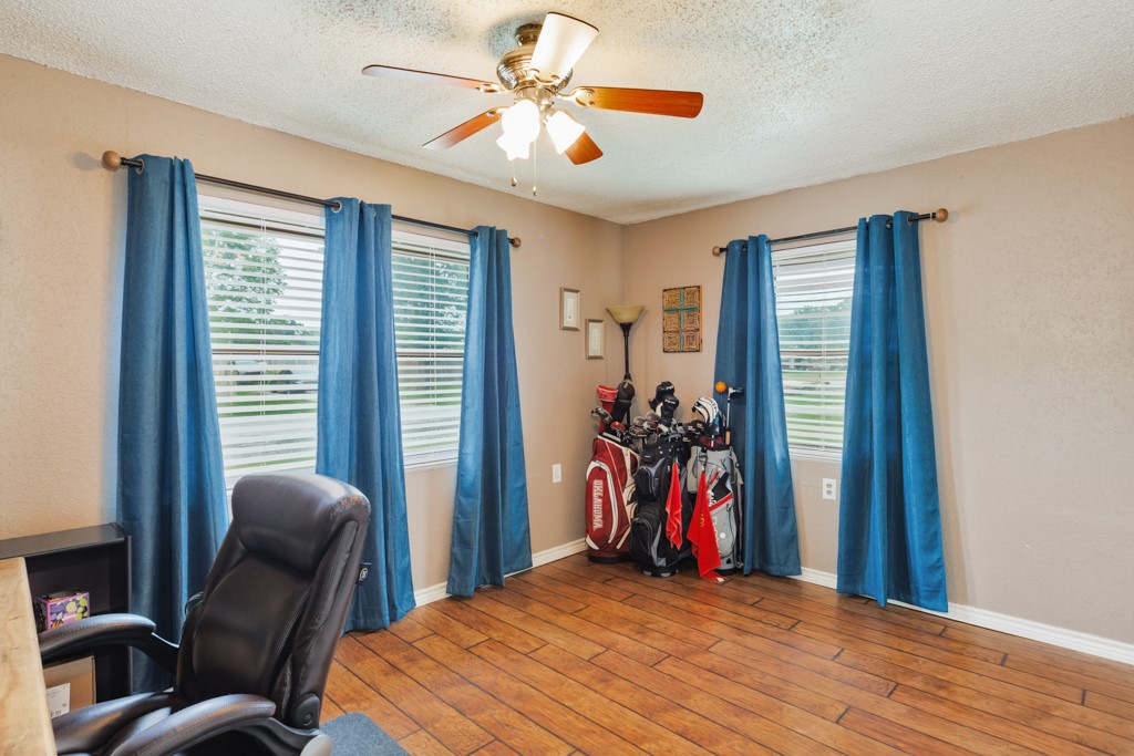 251 Alicia Street Bowie TX 76230