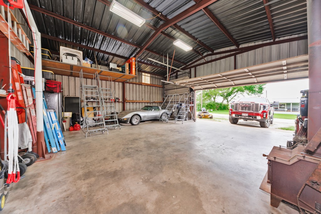 251 Alicia Street Bowie TX 76230