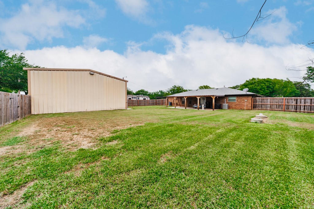 251 Alicia Street Bowie TX 76230