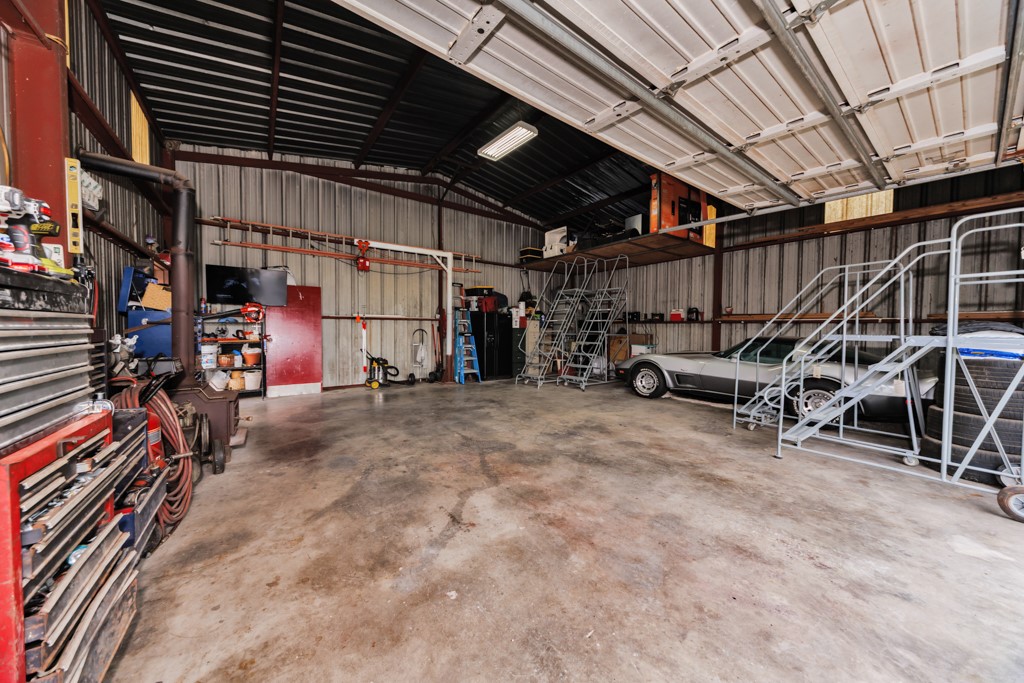 251 Alicia Street Bowie TX 76230
