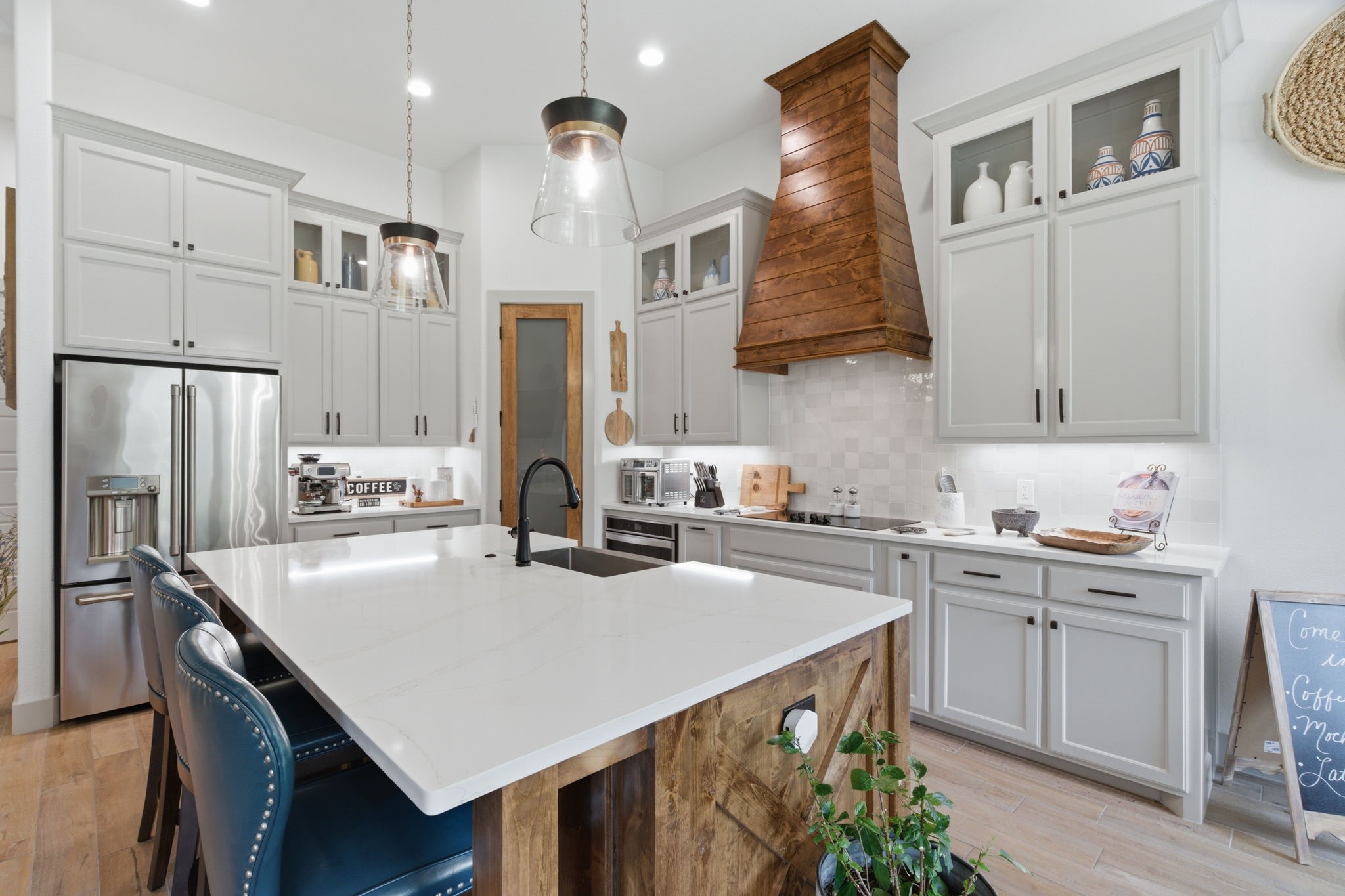 1054 Meadow Wood Terrace Azle TX 76020