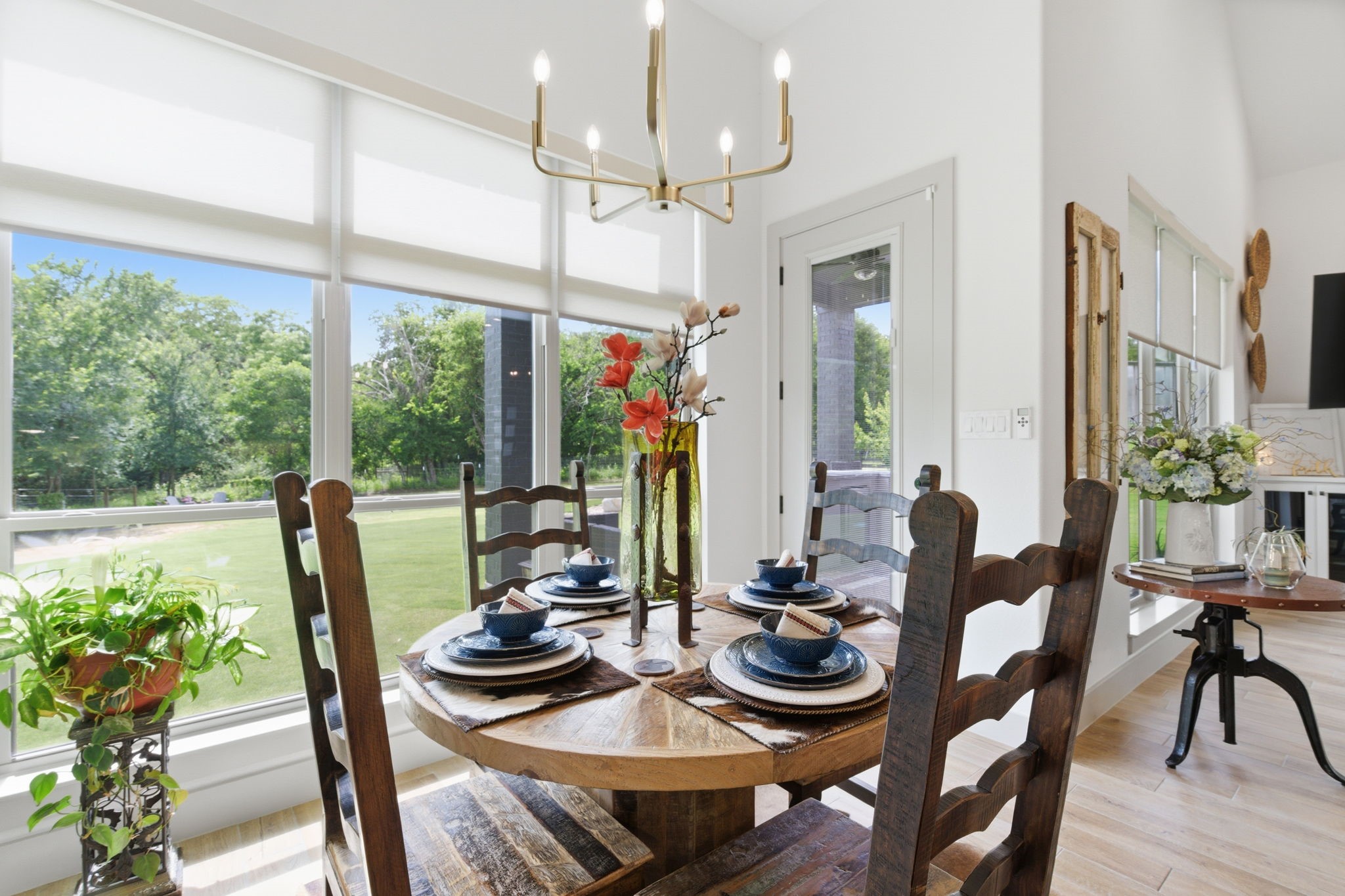 1054 Meadow Wood Terrace Azle TX 76020