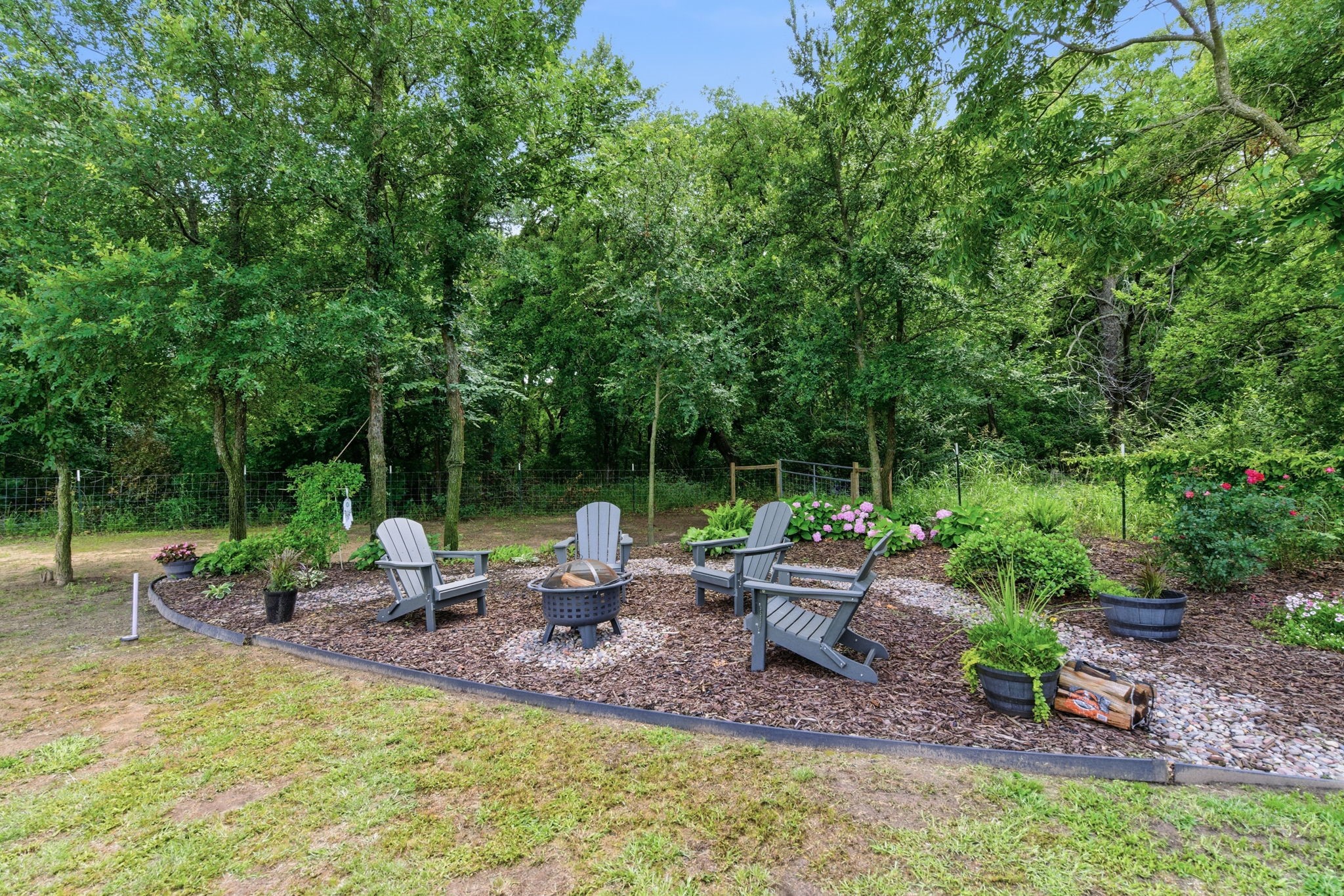 1054 Meadow Wood Terrace Azle TX 76020