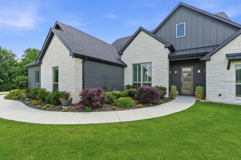 1054 Meadow Wood Terrace Azle TX 76020