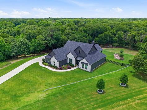 1054 Meadow Wood Terrace Azle TX 76020