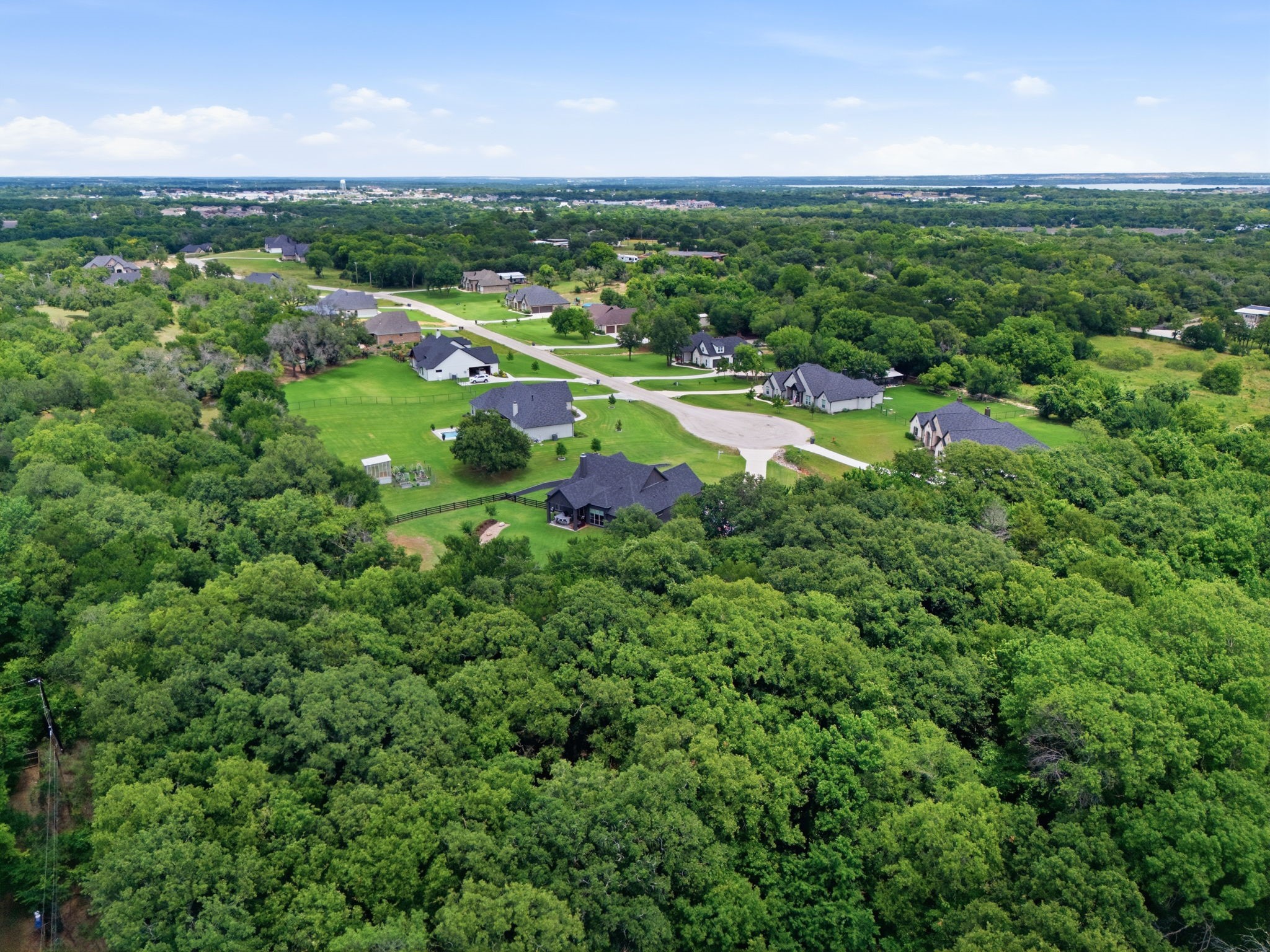 1054 Meadow Wood Terrace Azle TX 76020
