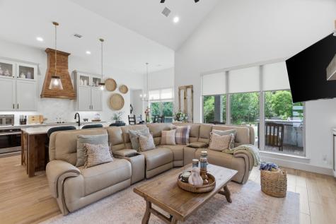 1054 Meadow Wood Terrace Azle TX 76020