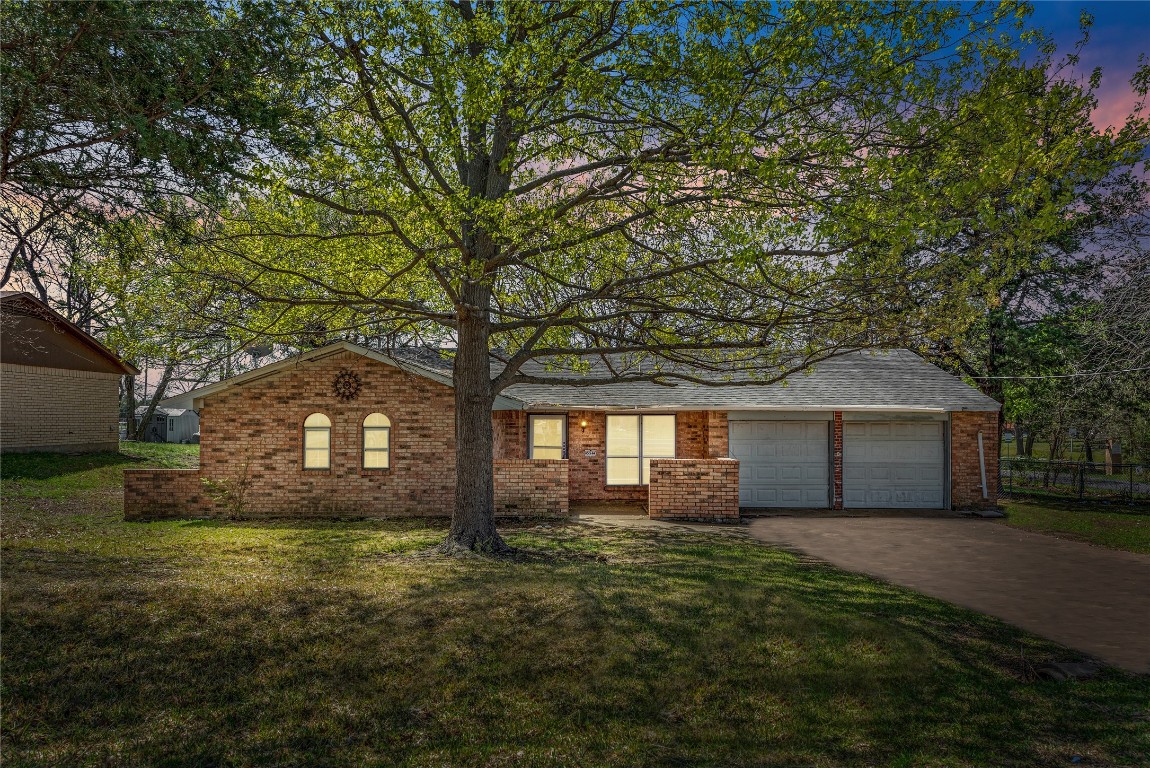 554 Pebble Road Duncanville TX 75116